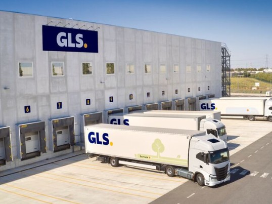 LKW-vor-GLS-Depot